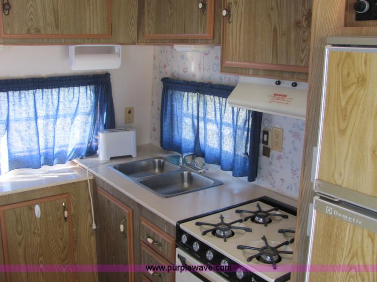 image for item 6771 1988 Fleetwood Prowler 1YX2 fifth-wheel camper