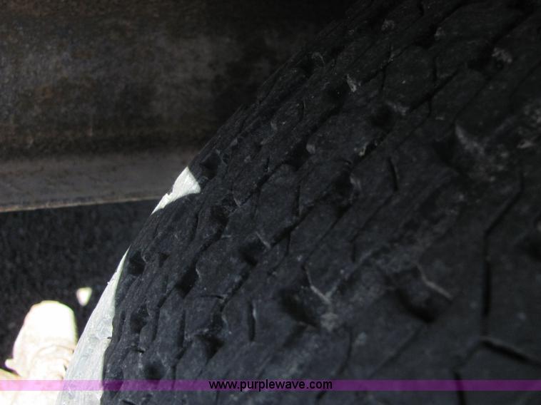 image for item 6771 1988 Fleetwood Prowler 1YX2 fifth-wheel camper