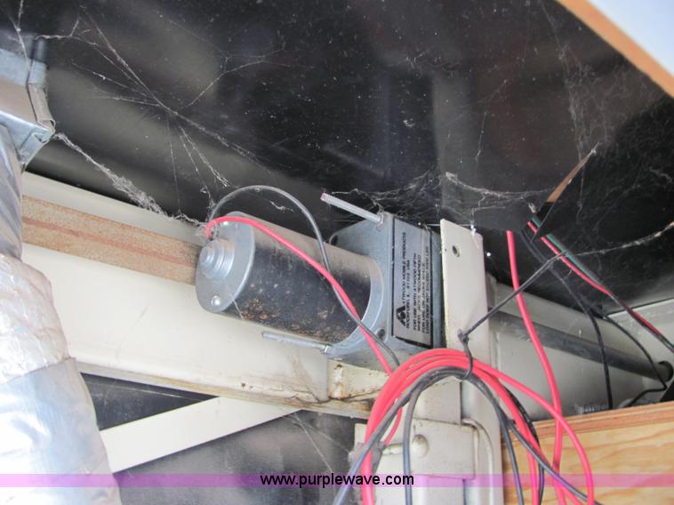 image for item 6771 1988 Fleetwood Prowler 1YX2 fifth-wheel camper