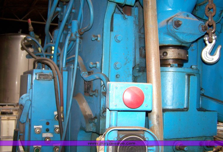 image for item 8675 Warren City Mfg 75 ton hydraulic punch