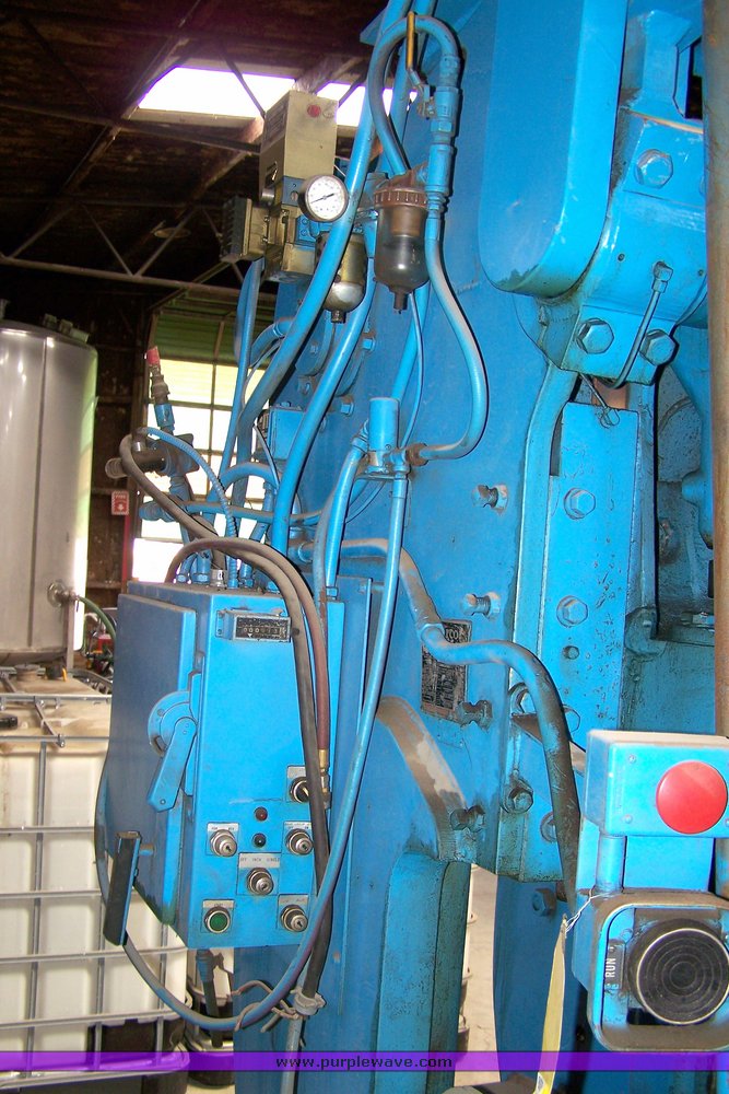 image for item 8675 Warren City Mfg 75 ton hydraulic punch