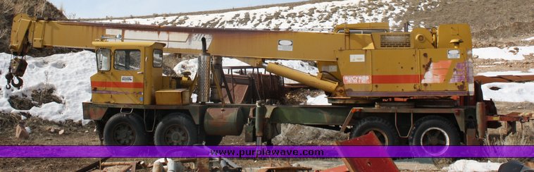 image for item 2113 1979 Bucyrus Erie 30XL truck crane