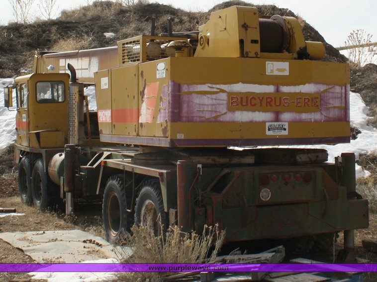 image for item 2113 1979 Bucyrus Erie 30XL truck crane
