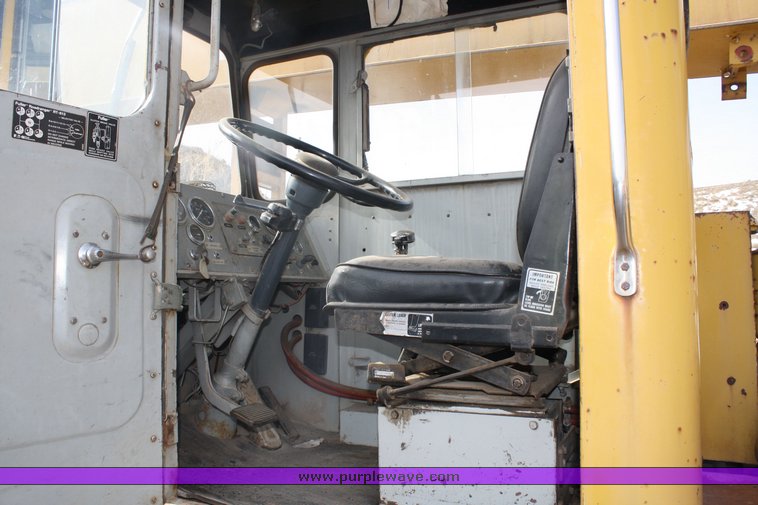 image for item 2113 1979 Bucyrus Erie 30XL truck crane