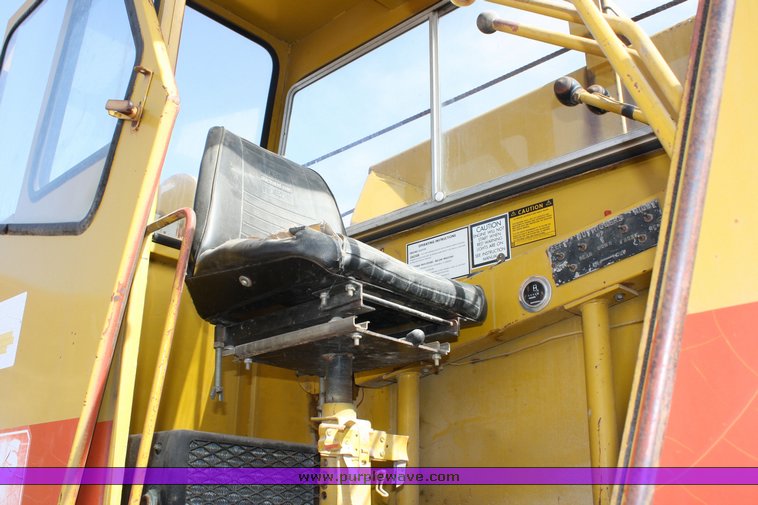 image for item 2113 1979 Bucyrus Erie 30XL truck crane