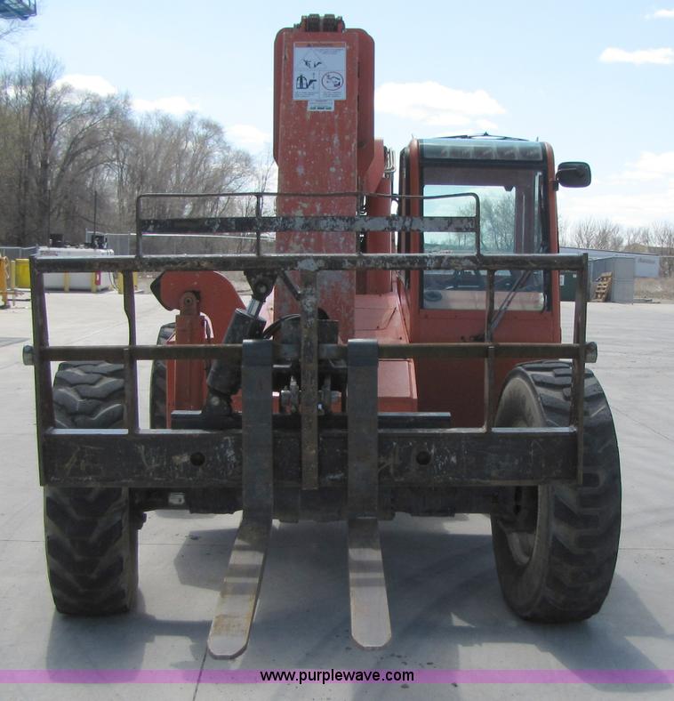 image for item 3016 2004 SkyTrak 8042 telehandler