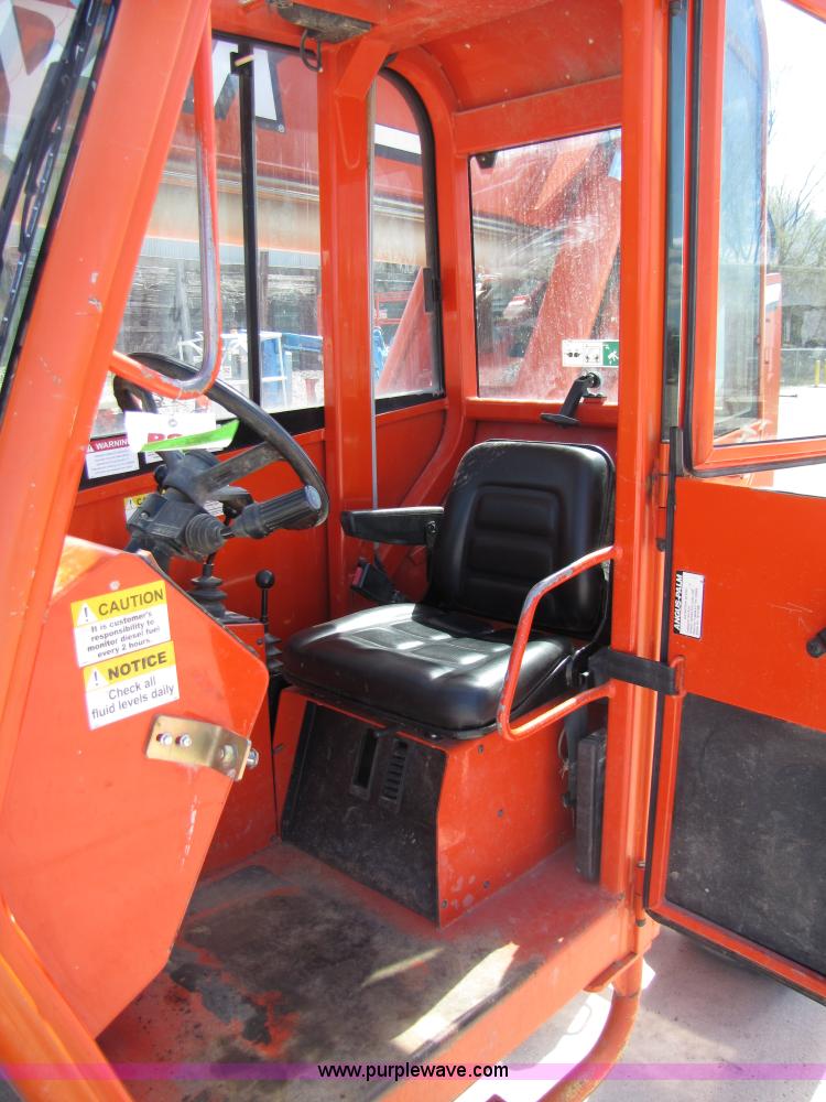image for item 3016 2004 SkyTrak 8042 telehandler