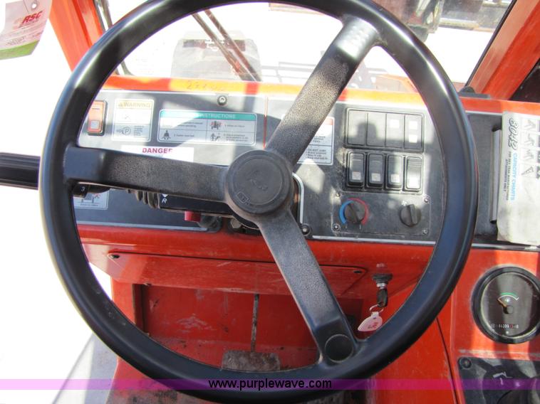 image for item 3016 2004 SkyTrak 8042 telehandler