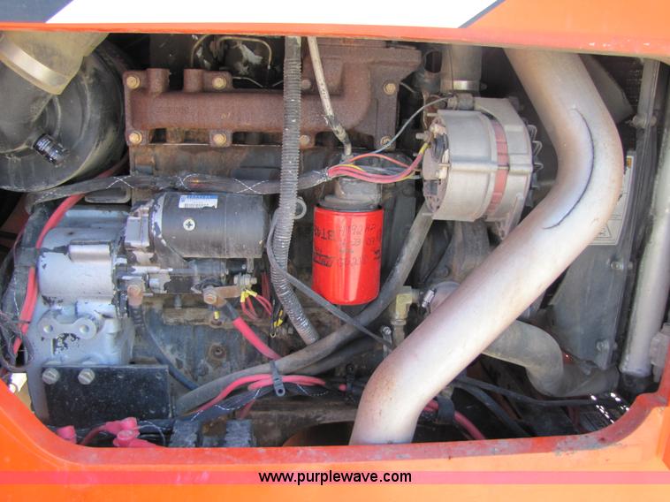 image for item 3016 2004 SkyTrak 8042 telehandler