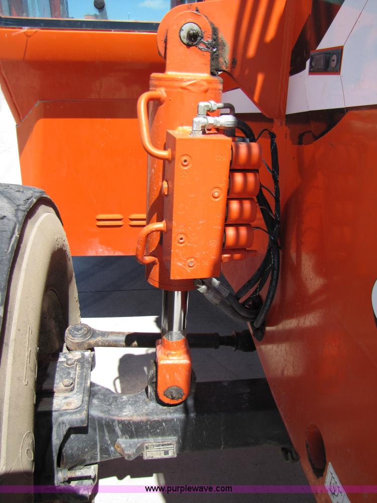 image for item 3016 2004 SkyTrak 8042 telehandler
