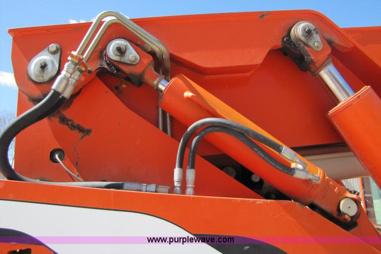 image for item 3016 2004 SkyTrak 8042 telehandler