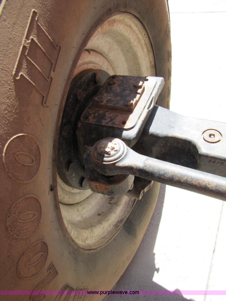 image for item 3016 2004 SkyTrak 8042 telehandler