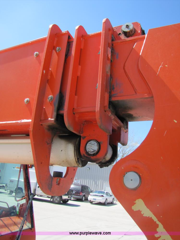 image for item 3016 2004 SkyTrak 8042 telehandler