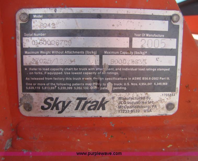 image for item 3016 2004 SkyTrak 8042 telehandler