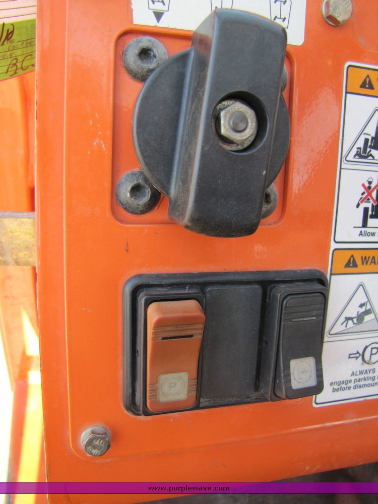 image for item 3043 2005 Lull 644E-42 telehandler