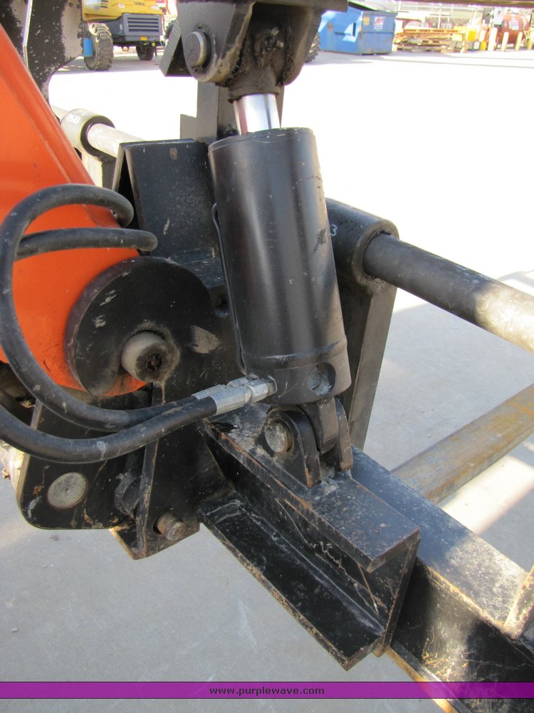 image for item 3043 2005 Lull 644E-42 telehandler