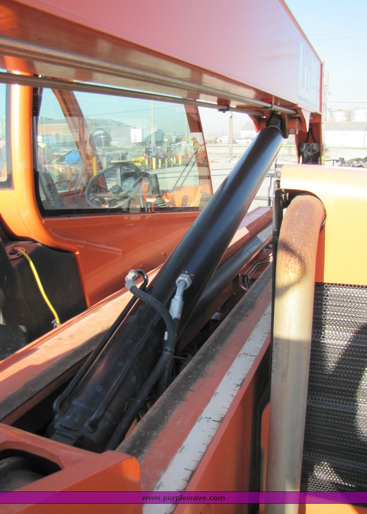 image for item 3043 2005 Lull 644E-42 telehandler