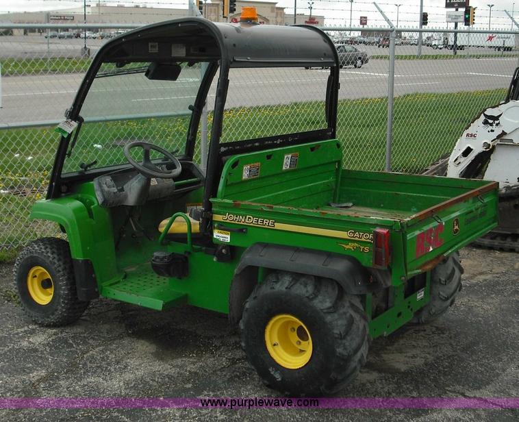 image for item 3293 2005 John Deere Gator TS