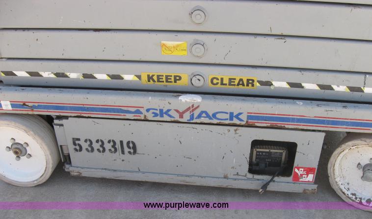 image for item 3986 Skyjack SJIII 4632 scissor lift
