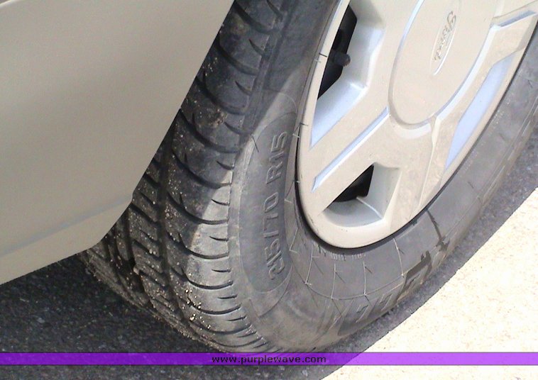 image for item 1100 2001 Ford Windstar LX