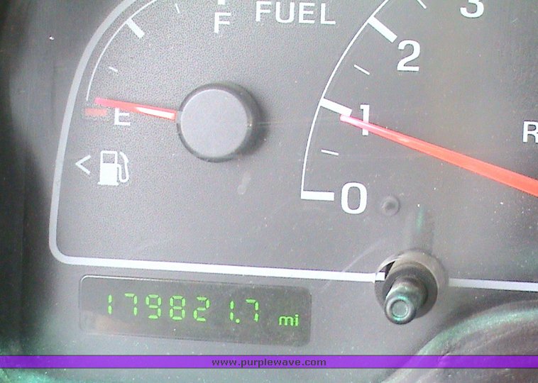 image for item 1100 2001 Ford Windstar LX