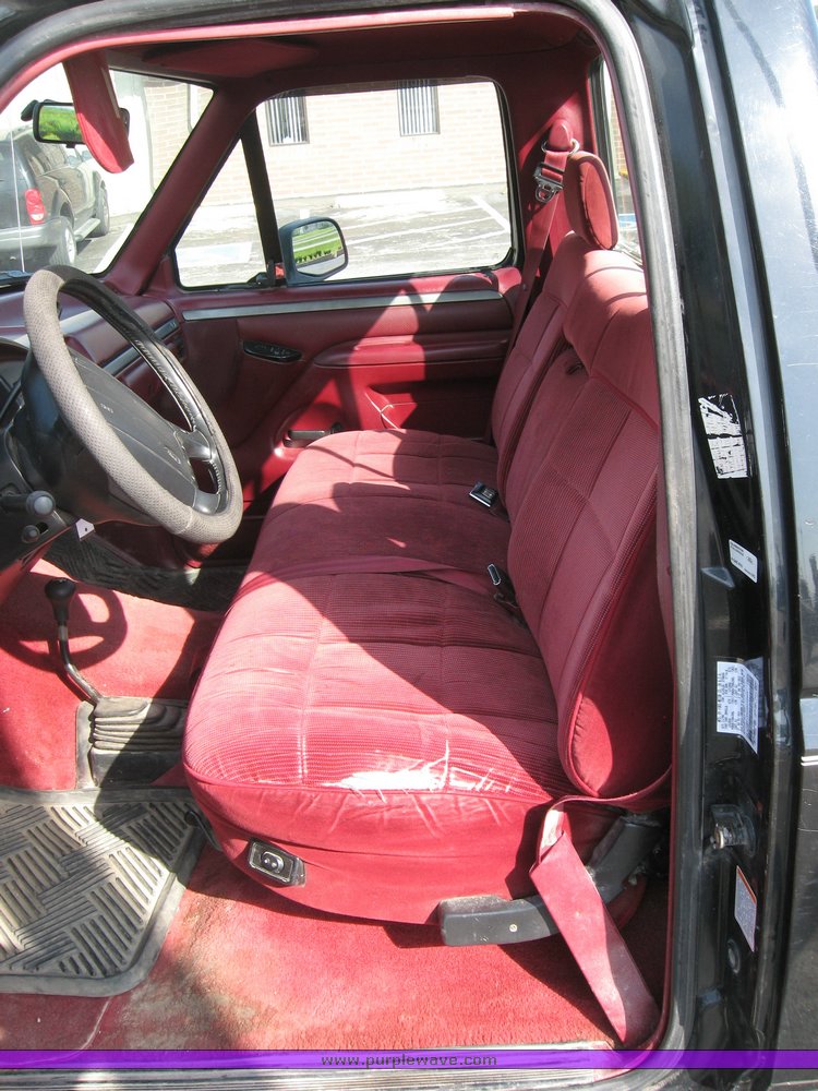 image for item 2022 1995 Ford F150 flare side pickup