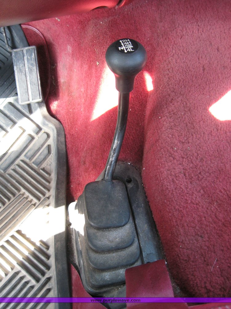 image for item 2022 1995 Ford F150 flare side pickup