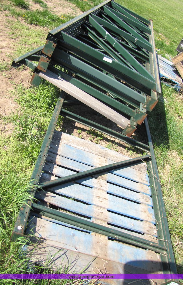 image for item 3025 (8) 14' x 44" pallet racking uprights