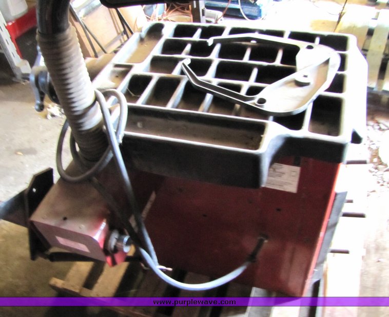 image for item 3028 Coat 950S tire ballancer