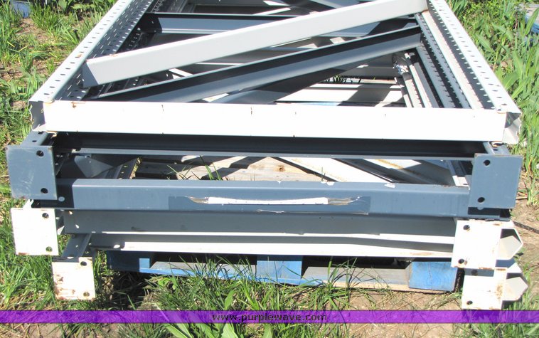 image for item 3048 (6) 10' x 44" pallet racking uprights