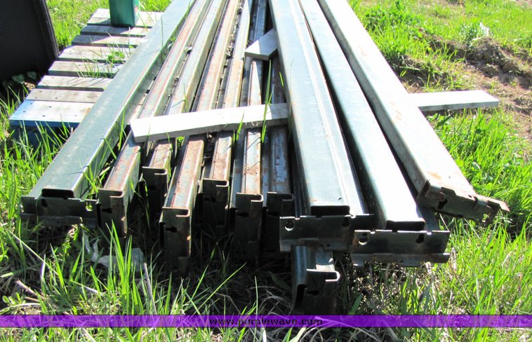 image for item 3053 (13) 90" pallet racking cross members