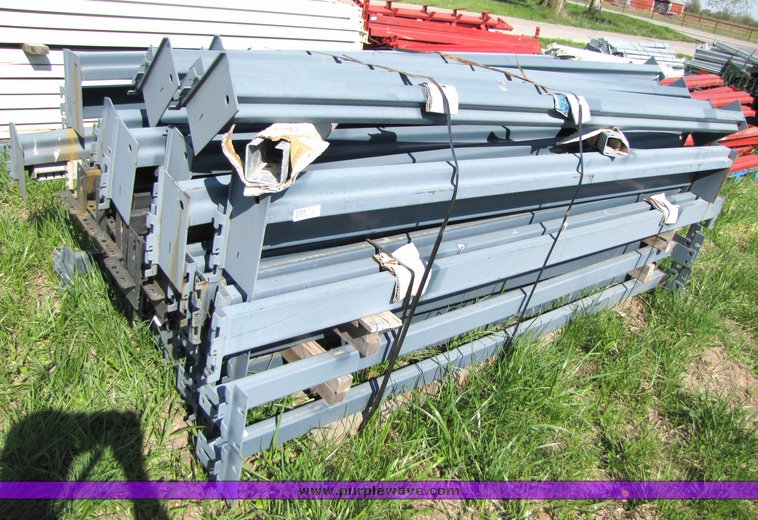 image for item 3055 (44) 93" mixed pallet racking cross members