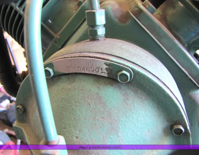 image for item 3061 1997 Champion HR10D-25 air compressor