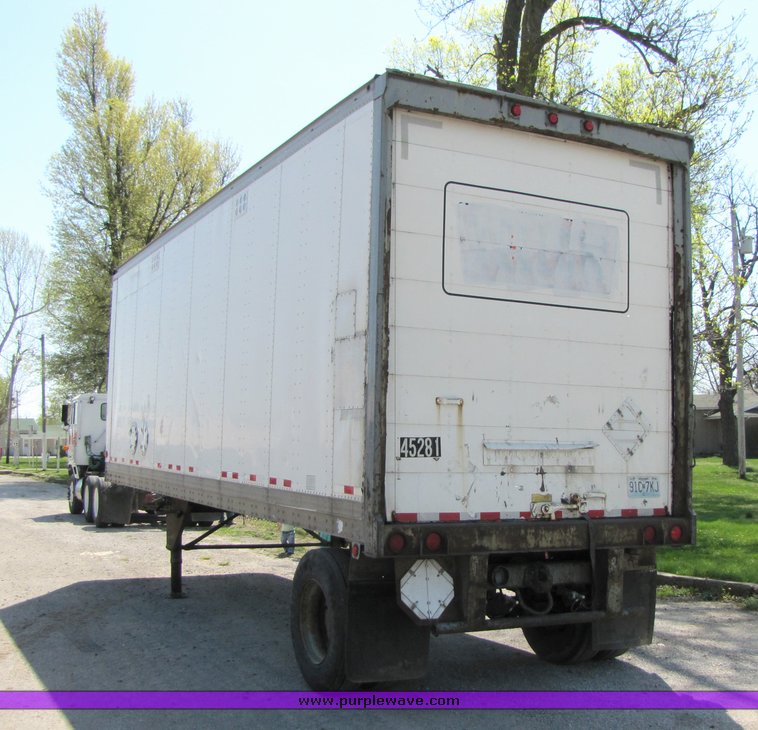 image for item 3062 1990 Pines van trailer