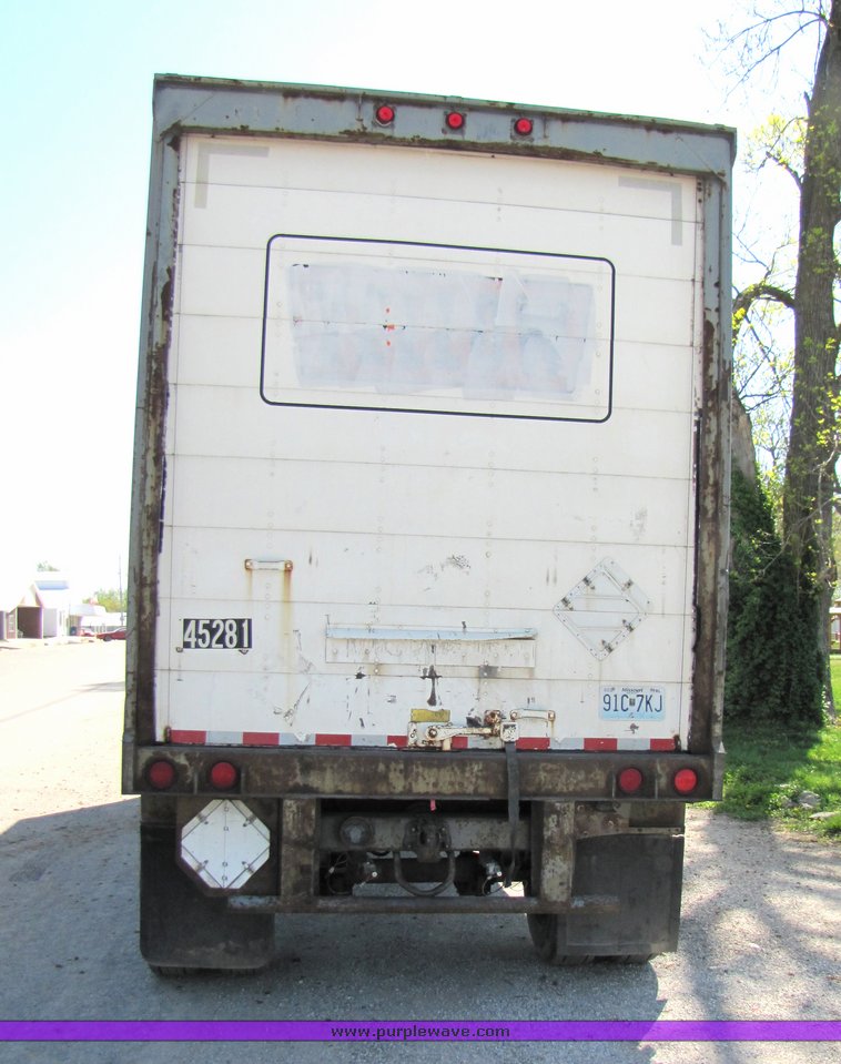 image for item 3062 1990 Pines van trailer