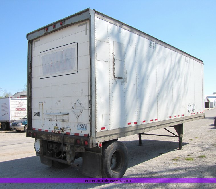 image for item 3062 1990 Pines van trailer