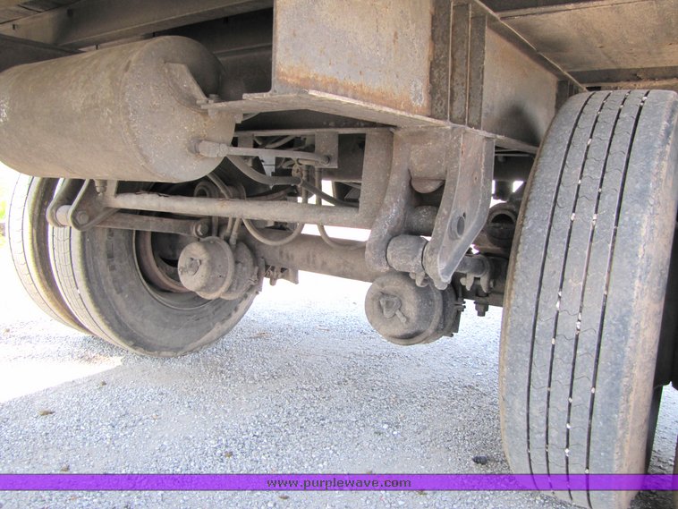 image for item 3062 1990 Pines van trailer