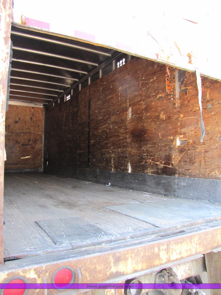 image for item 3062 1990 Pines van trailer