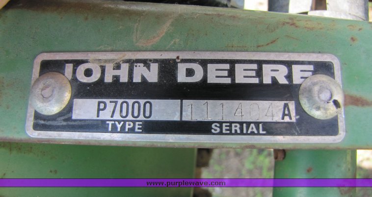 image for item 3090 John Deere 7000 planter