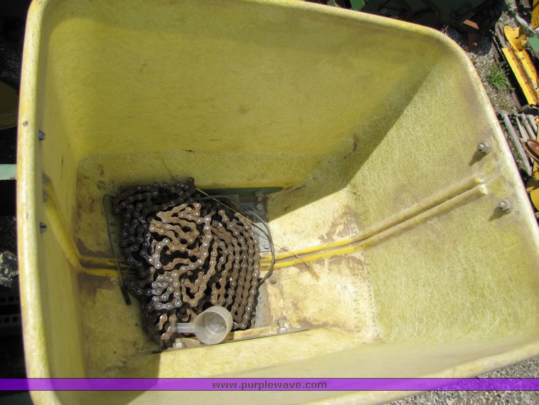 image for item 3090 John Deere 7000 planter