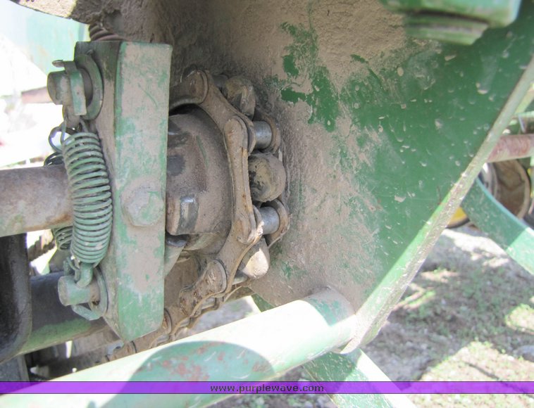 image for item 3090 John Deere 7000 planter