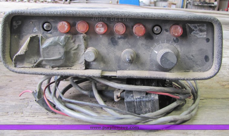 image for item 3090 John Deere 7000 planter