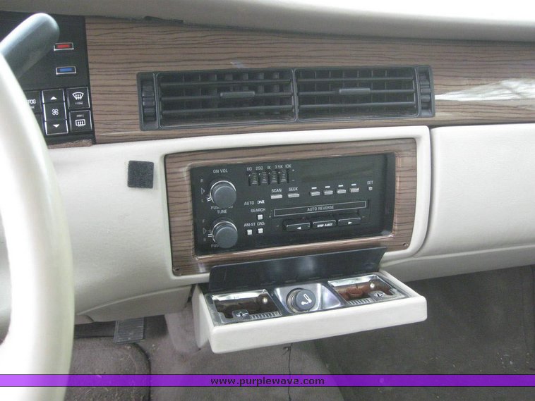 image for item 6245 1995 Cadillac Deville