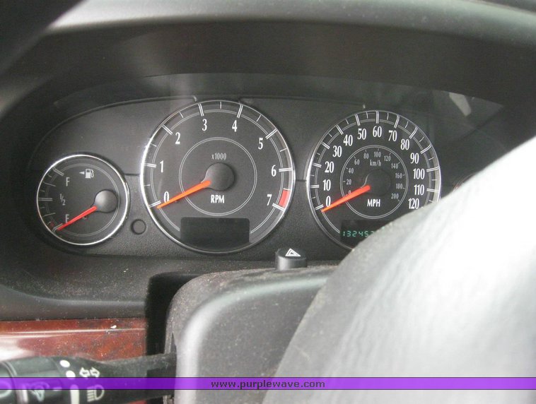 image for item 6246 2002 Chrysler Seabring