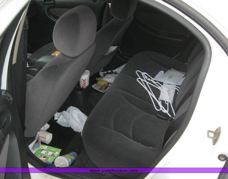 image for item 6246 2002 Chrysler Seabring