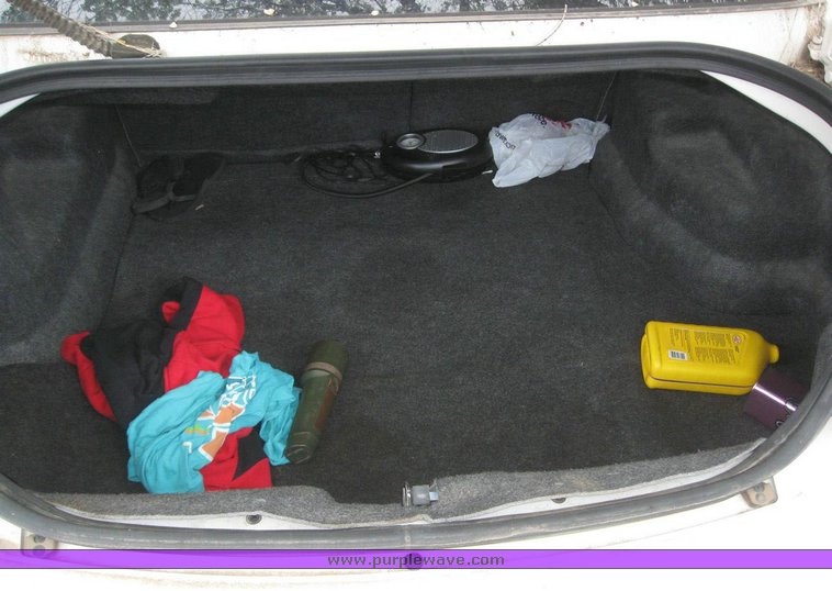 image for item 6246 2002 Chrysler Seabring