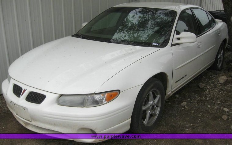 image for item 6247 2002 Pontiac Grand Prix SE