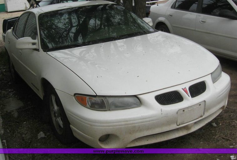 image for item 6247 2002 Pontiac Grand Prix SE