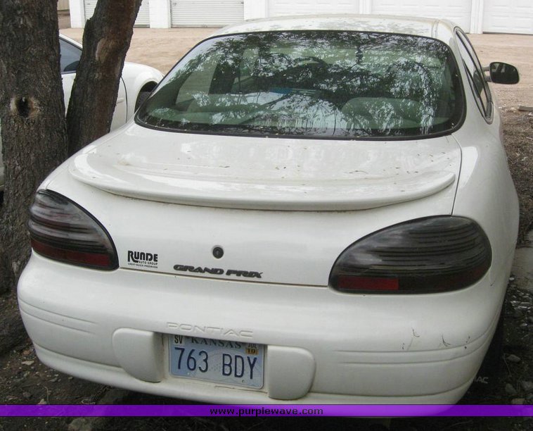 image for item 6247 2002 Pontiac Grand Prix SE