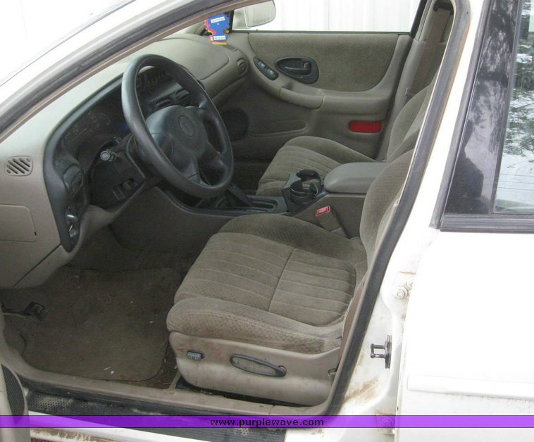 image for item 6247 2002 Pontiac Grand Prix SE